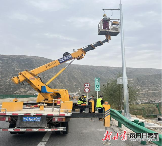 物联网监控箱在甘肃省高速公路车流主动管控工程项目上成功应用